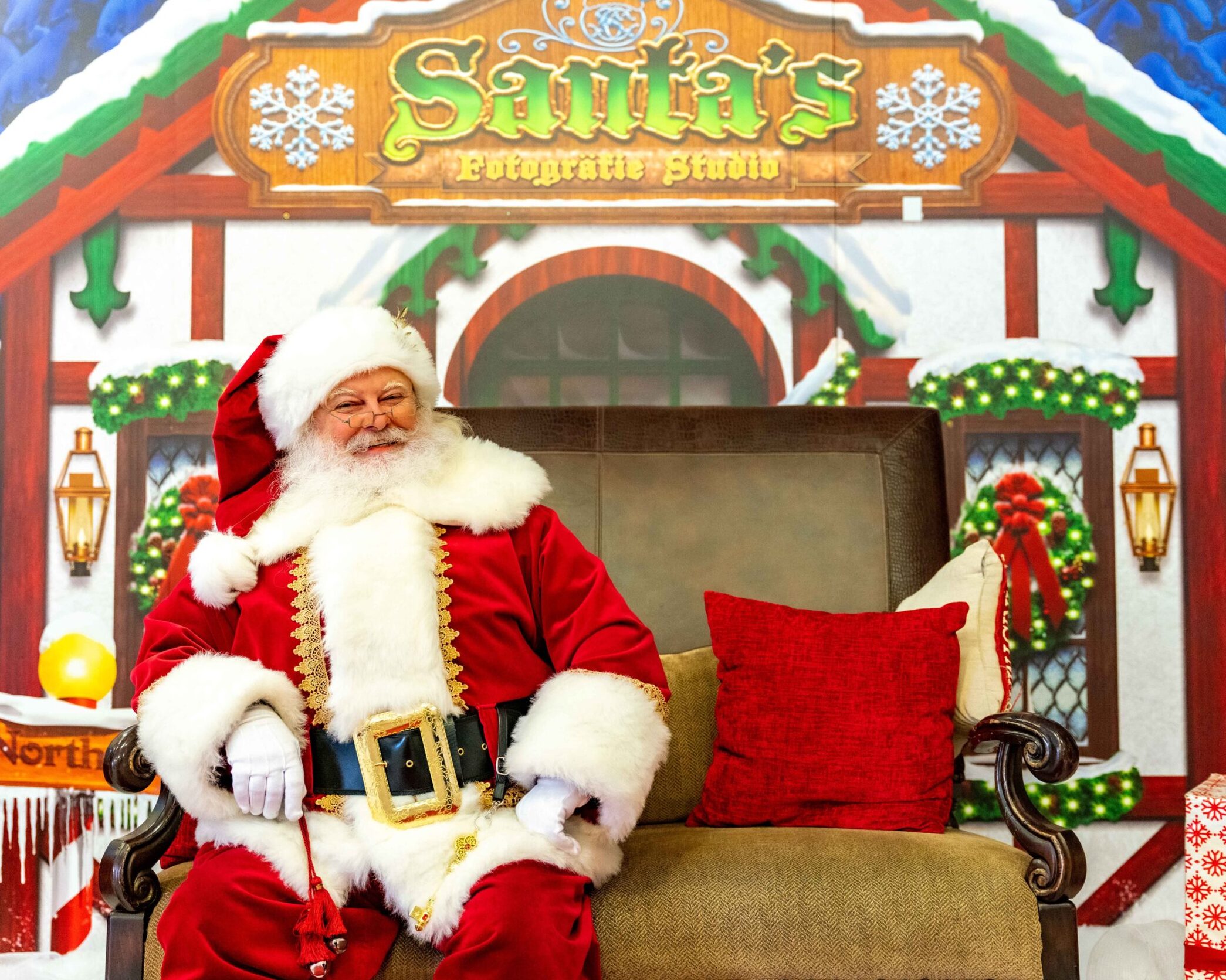 Visits and Photos with Santa | Janss Marketplace